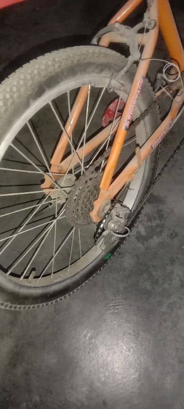 cycle used condition 10/10 1 brake is broken an all ok 3