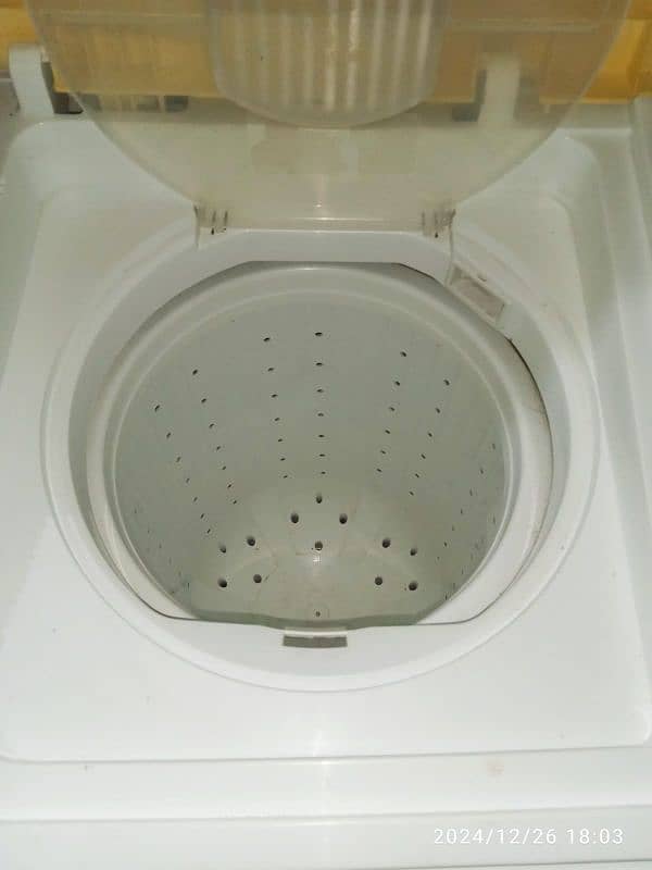 kenwood homege washing machine twin tub model no:HWM-1020SA 9