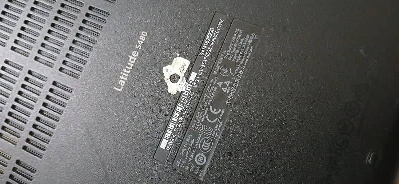 Dell Latitude  5480 1