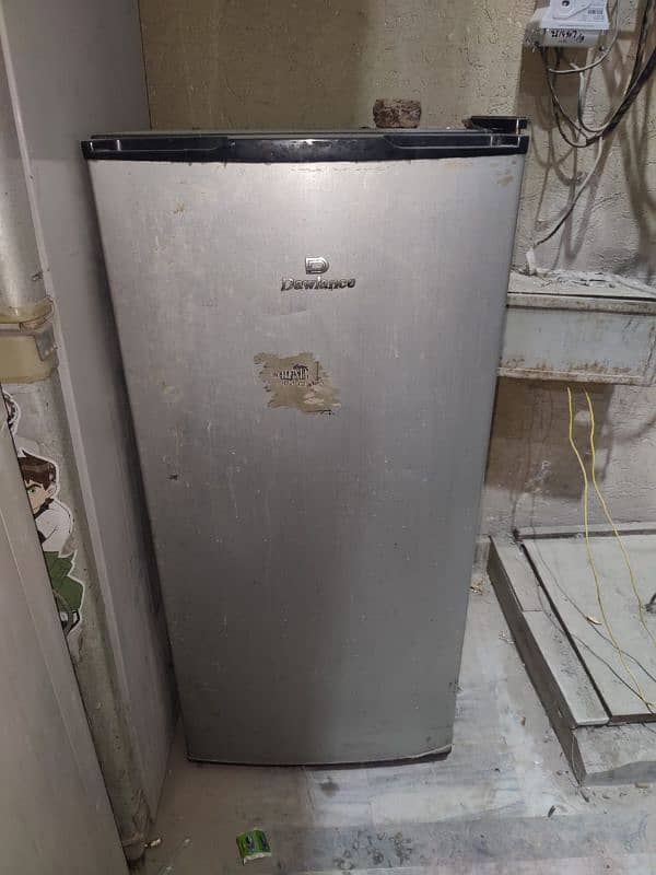 Dawlance mini fridge 6cf aone condition 0