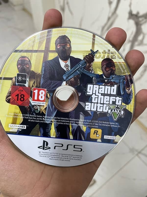 ps5 fat edition 1tb with gta 5 and rdr downloaded 9