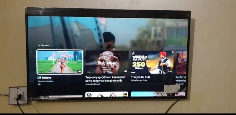 haier 40 inches android led with remote box lussh condition 1