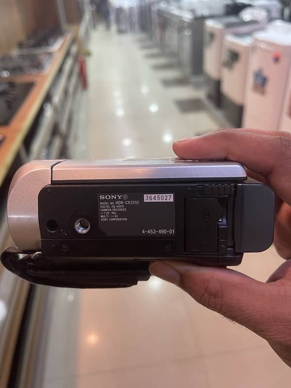 Sony Handy Cam HDR Cx220E 1