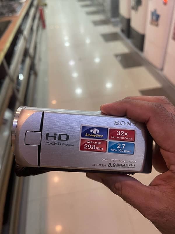 Sony Handy Cam HDR Cx220E 6