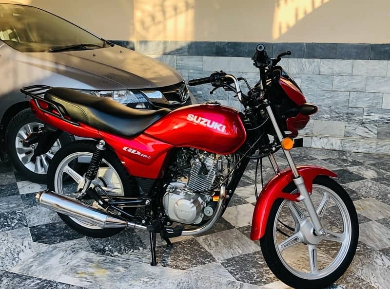 Suzuki 110 S (Self-Start) Red 1