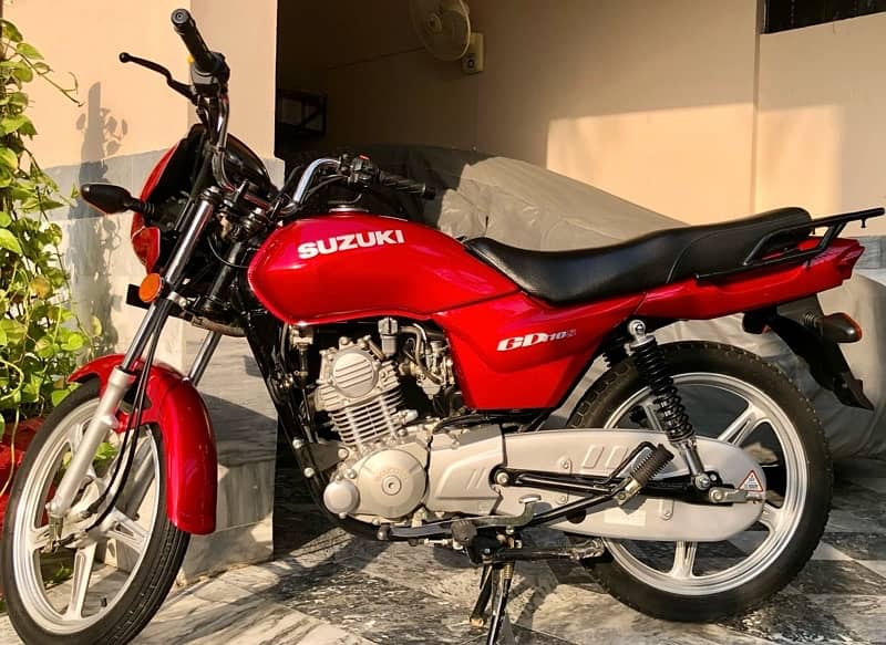 Suzuki 110 S (Self-Start) Red 2