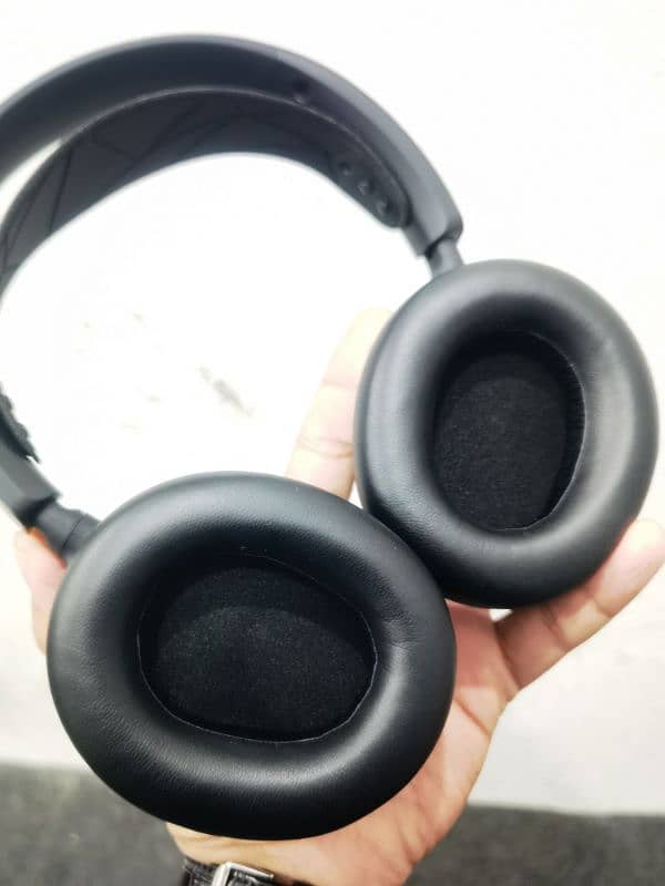 SteelSeries Nova Pro Wireless Headphones 5