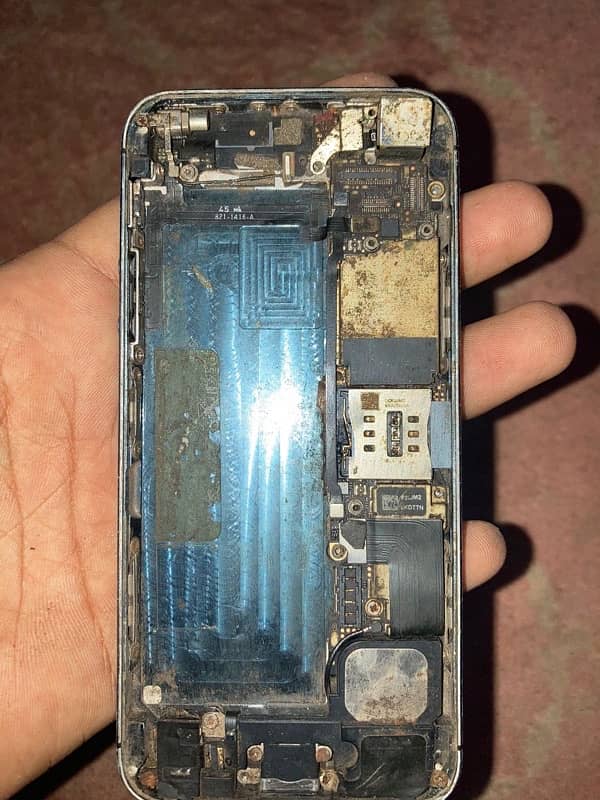 iphone 5 for parts use 15