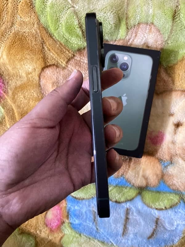 IPhone 13 pro New Condition 5