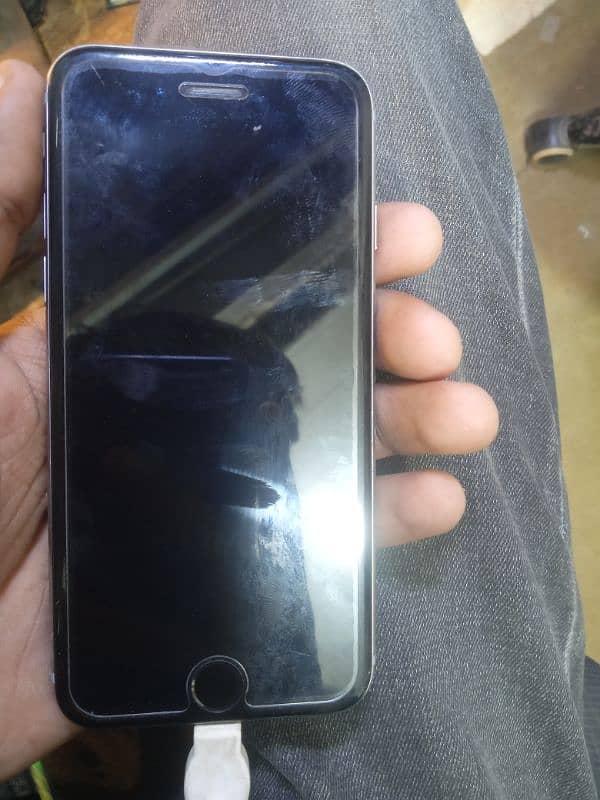 iphone 6s (32) gb non pta all ok seald sett. . . 2