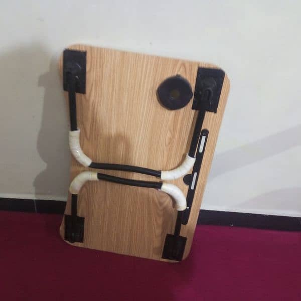 sale a foldable wooden table excellent product delivery not avalible 4