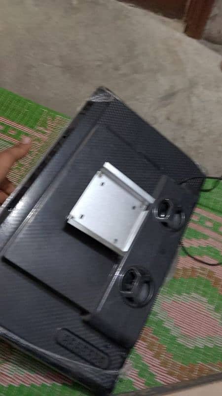 24 inch Lcd video player 1