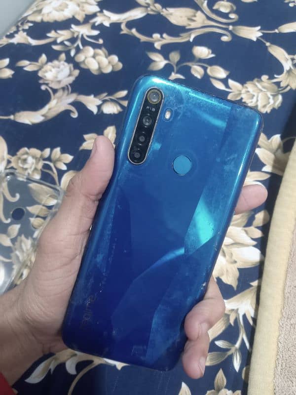 Realme 5 4/64 all okay just side sy glass crack haii 4