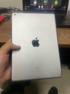 iPad 5th gen 8/10