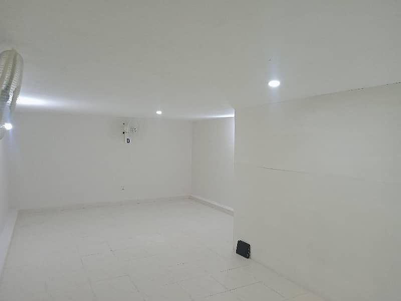 02 MARLA OFFICE FIRST FLOOR EXCELLENT LOCATION 13