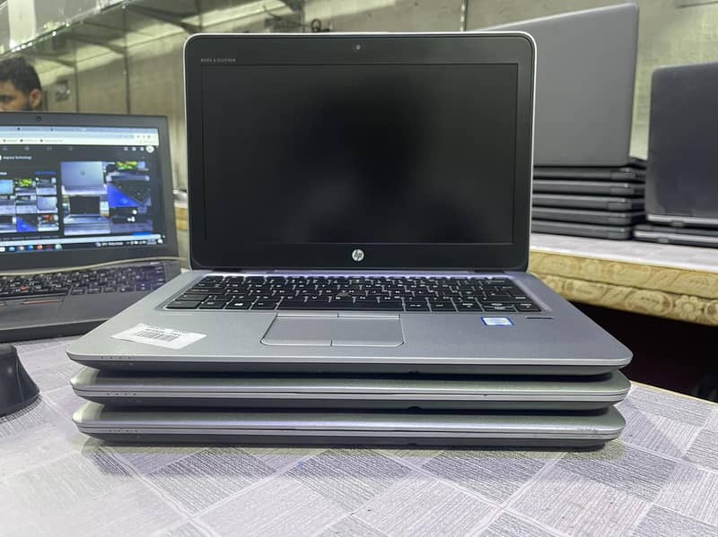 HP EliteBook 820 G4 i5 7th Gen 3