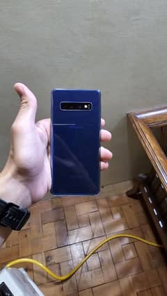 Samsung S10