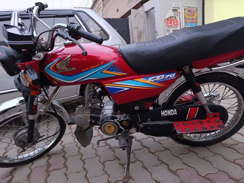 Honda CD-70 bike 2