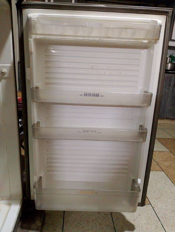 Dawlance Refregerator for sale 3