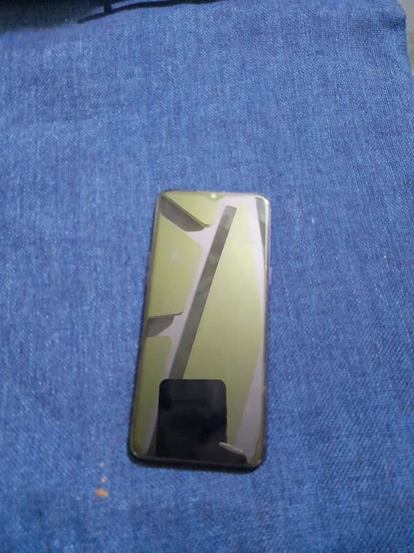 Oppo Real me 5 with complete Box Good Condition 2