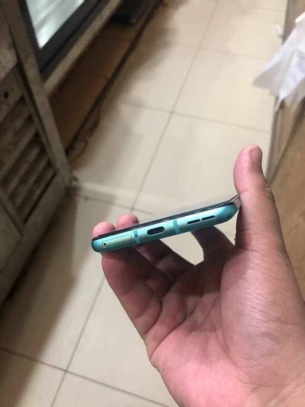 one plus 8t 12 256 urgent for sale 4