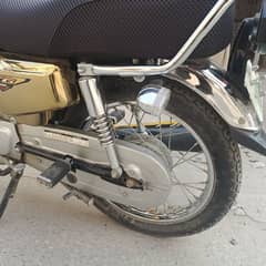 Honda CG 125 Red Gold Eddition