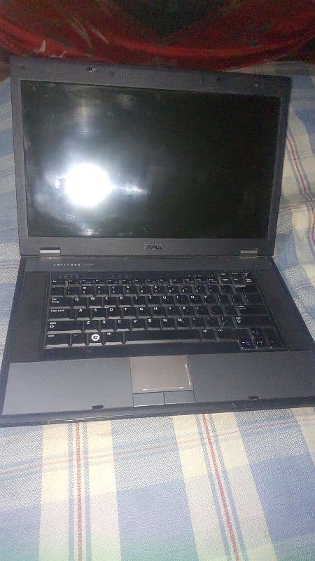 Dell Latitude core i3 3rd generation 4gb 250gb 0