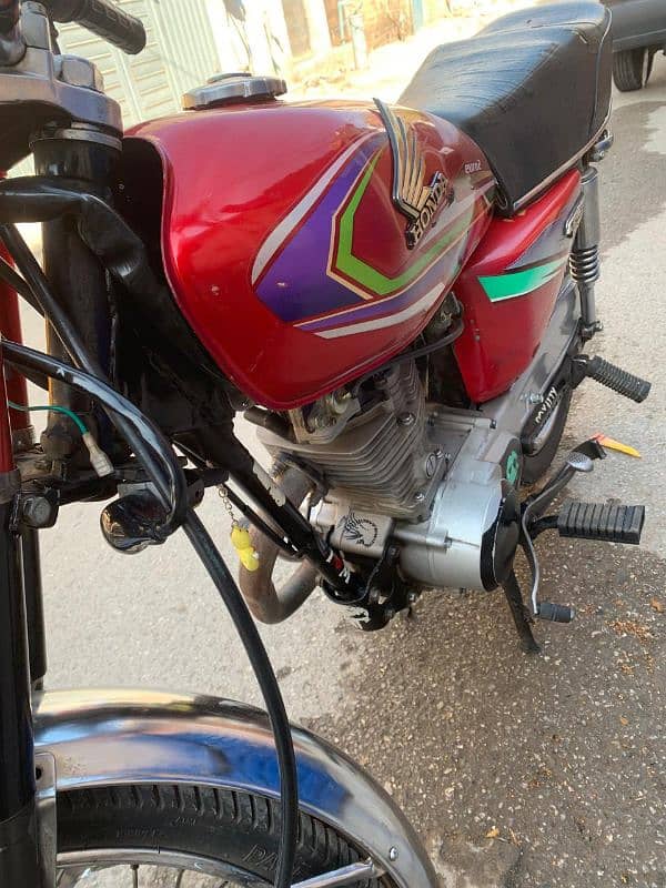 Honda 125 United 2018 model . . . . . paso ke zarort ha urgently 1