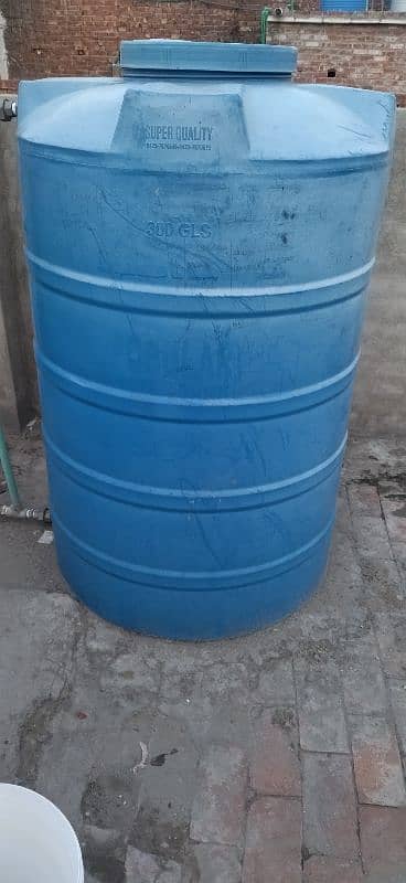 water tank 300 gallon blue colour and 150 gallon black colour for sale 7