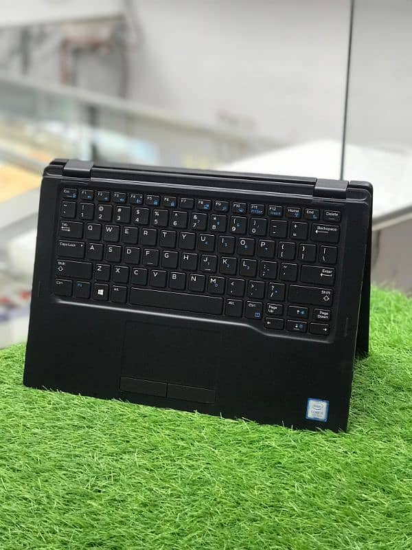 Dell latitude 5289 7th generation Touch screen 4