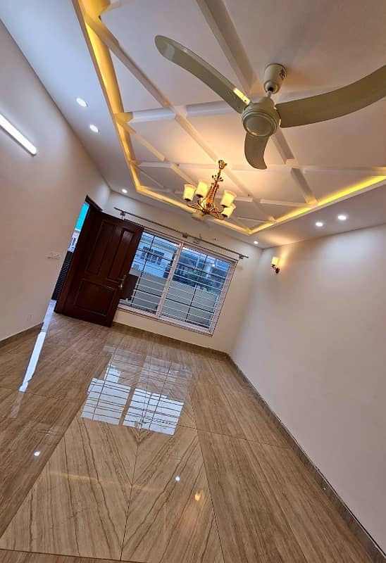 9 Marla Tile Flooring Luxurious Ground Floor Portion Available In G-14/4 2