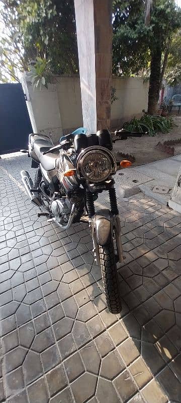 Yamaha ybrg with 200 kms. brand new 1