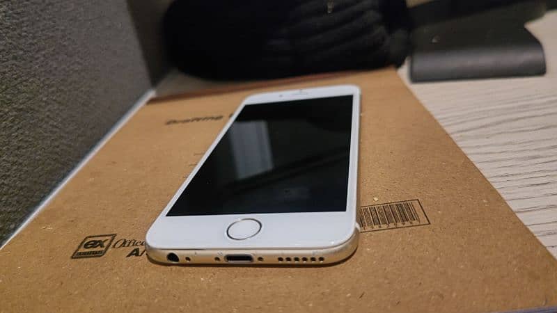 iphone 6 64GB  (PTA approved) for sale urgently 2