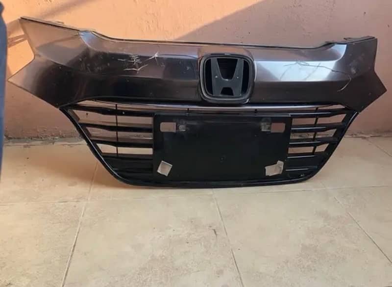 Honda Vezel Front Grill 2