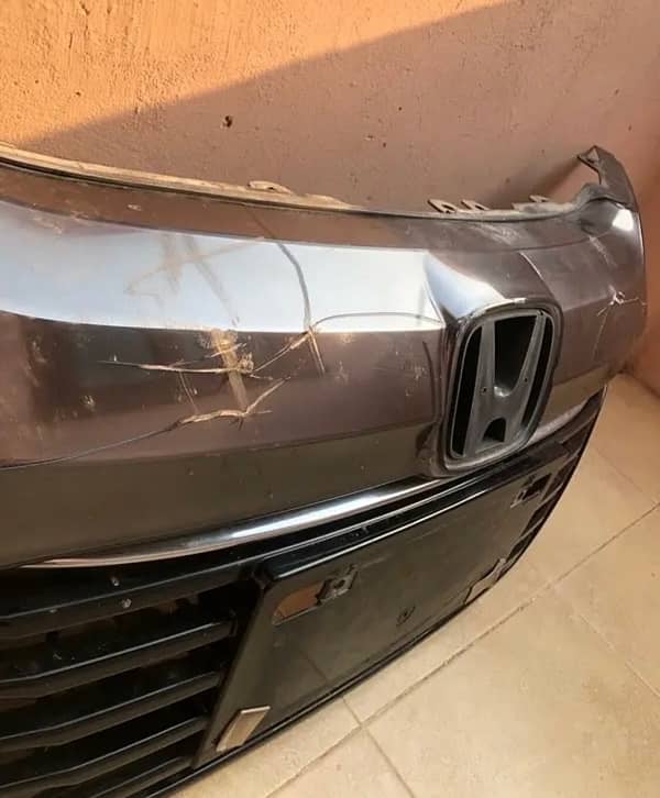 Honda Vezel Front Grill 3