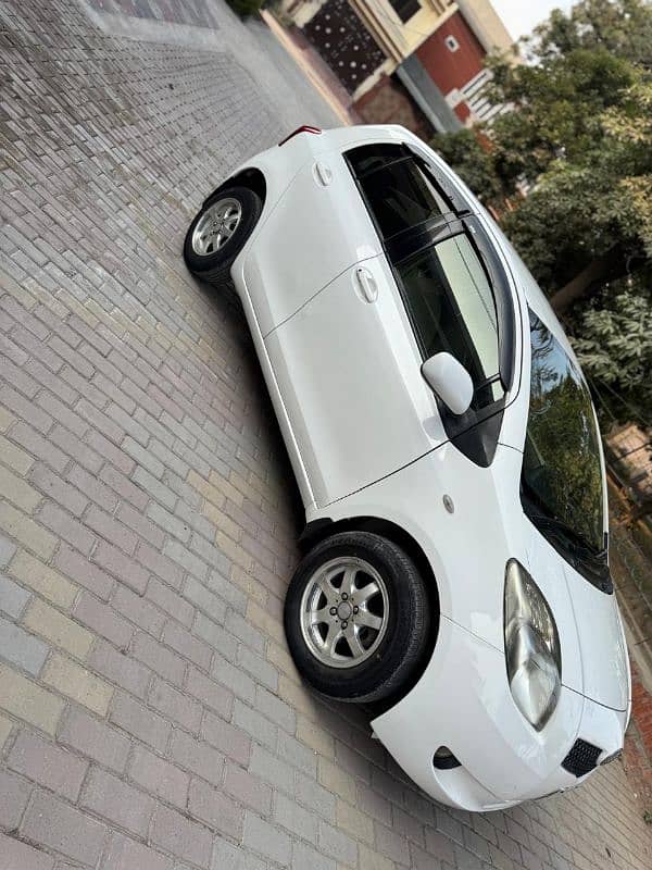 Toyota Vitz 2007/2013 Totally genuine 4