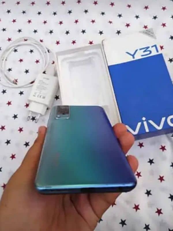 ViVo y31 4/128 with box & Charger 1