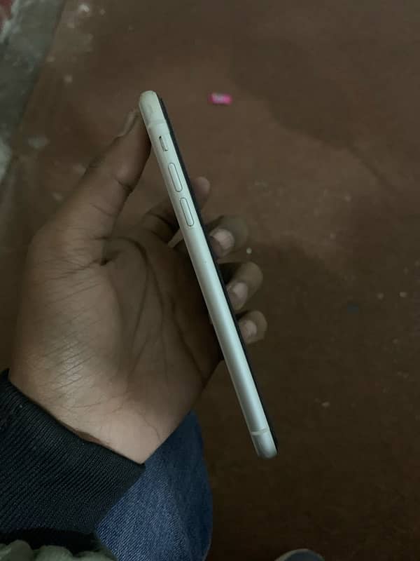 iphone 11 PTA Prove 128gb 3