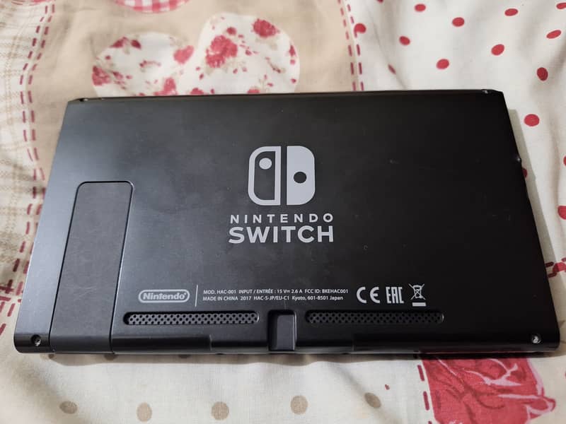 Nintendo Switch 6