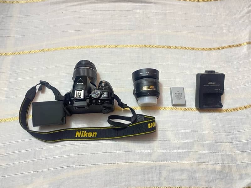 Dslr Nikon d5300 with Af-p 18-55mm VR and Nikon Af-S 35mm f1.8g Lens. 0