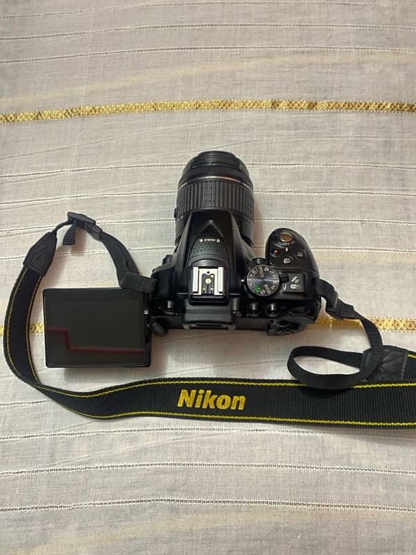 Dslr Nikon d5300 with Af-p 18-55mm VR and Nikon Af-S 35mm f1.8g Lens. 3