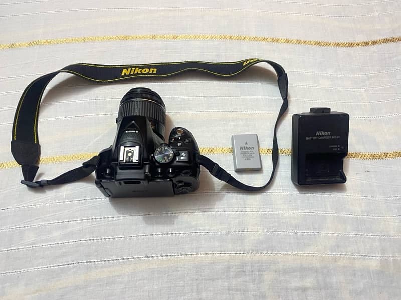 Dslr Nikon d5300 with Af-p 18-55mm VR and Nikon Af-S 35mm f1.8g Lens. 15