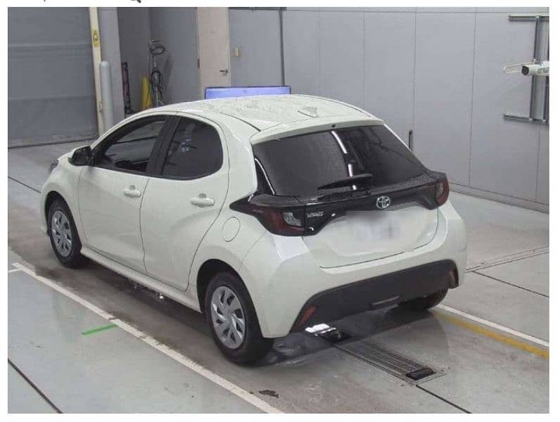 Toyota Yaris 2022 4