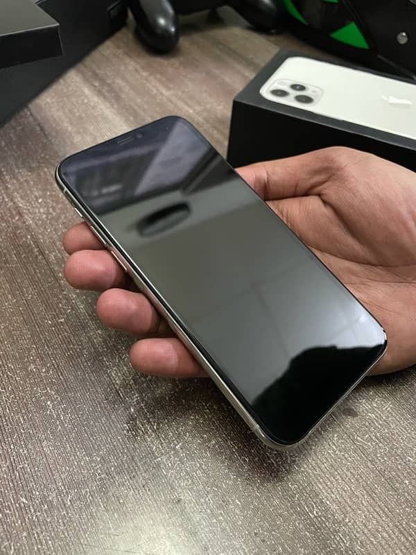 iphone 11 pro 256gb dual pta approved with box 4