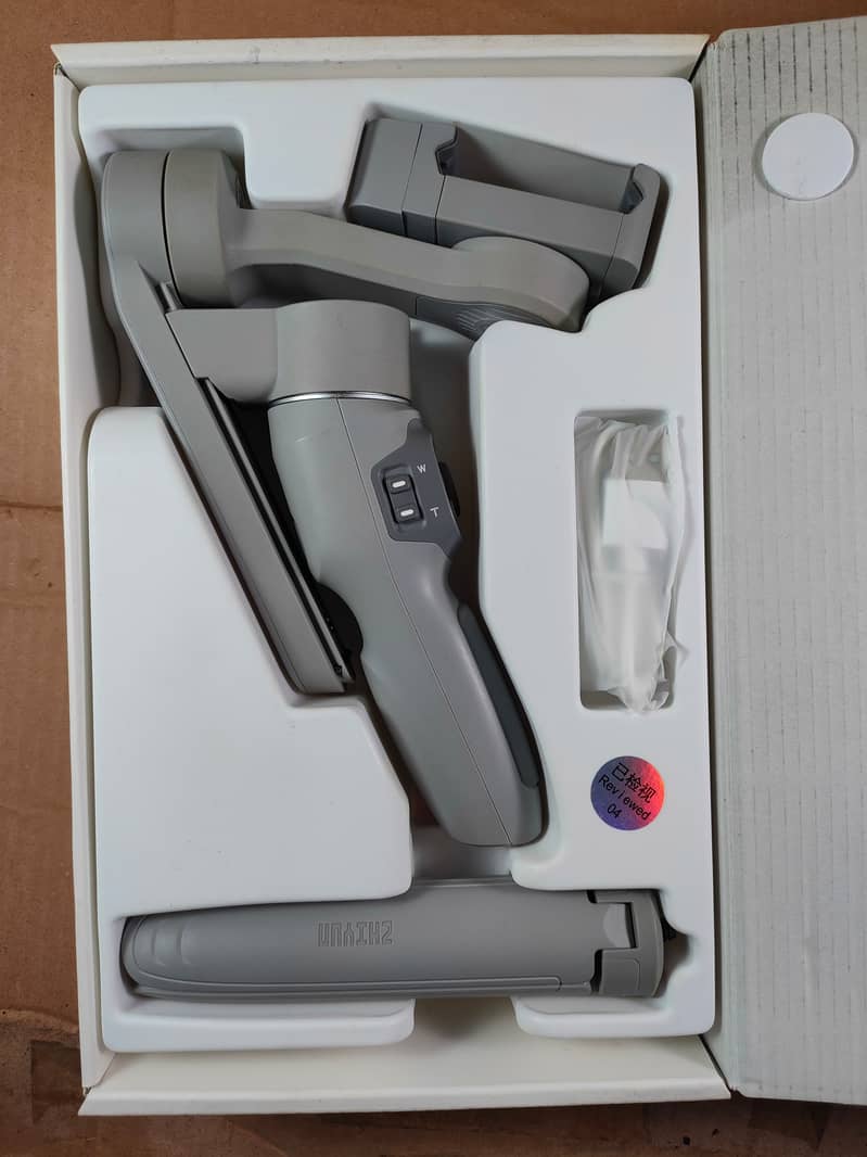 ZHIYUN SMOOTH Q3 Smartphones Gimbal Excellent condition like New 0