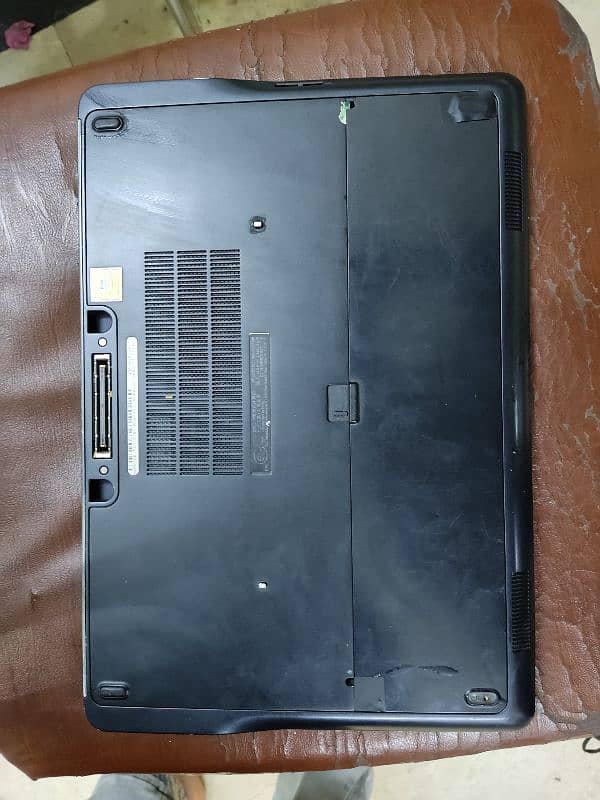 Dell Latitude E 7440 4