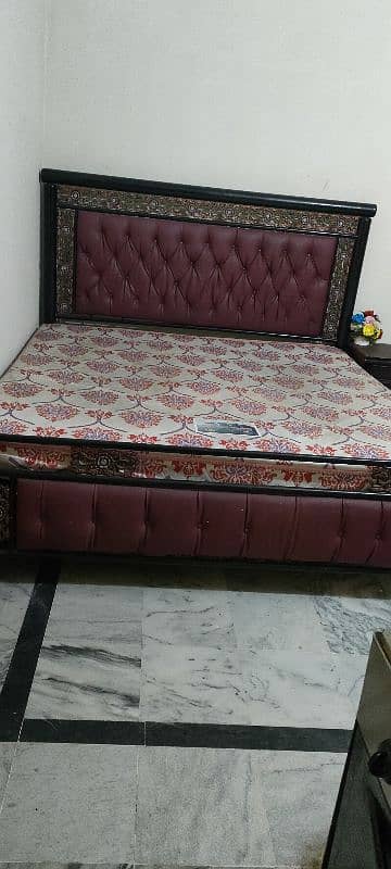 iron and cushion bed 5