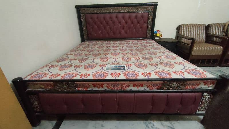 iron and cushion bed 10