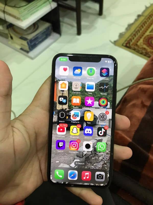 Iphone 11 Pro Urgent sell Non Pta 256Gb 1