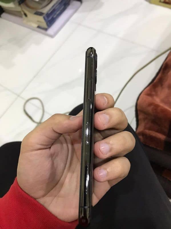 Iphone 11 Pro Urgent sell Non Pta 256Gb 3